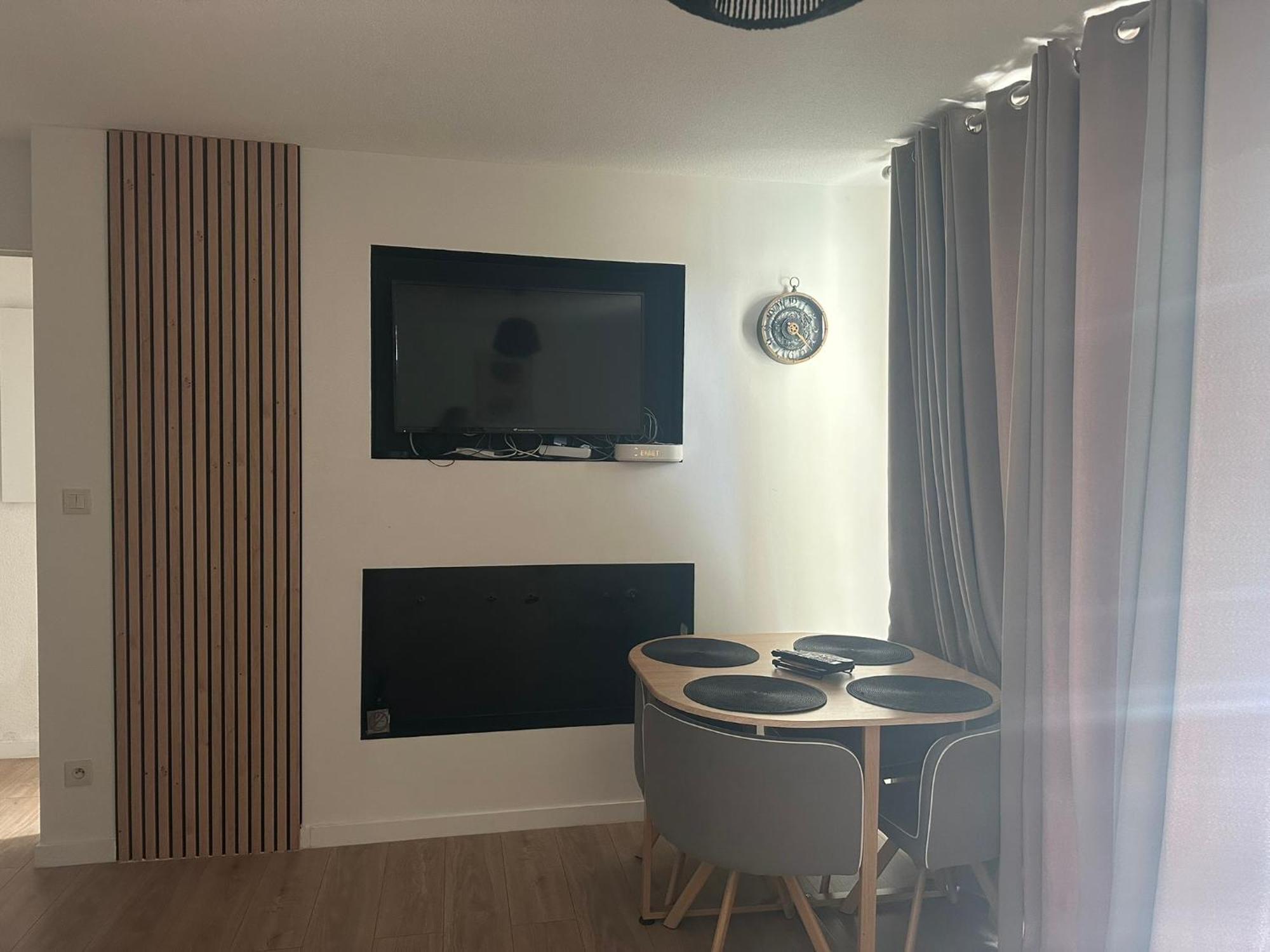 Appartement Cosy Avec Balcon Et Piscine Besancon Exterior photo